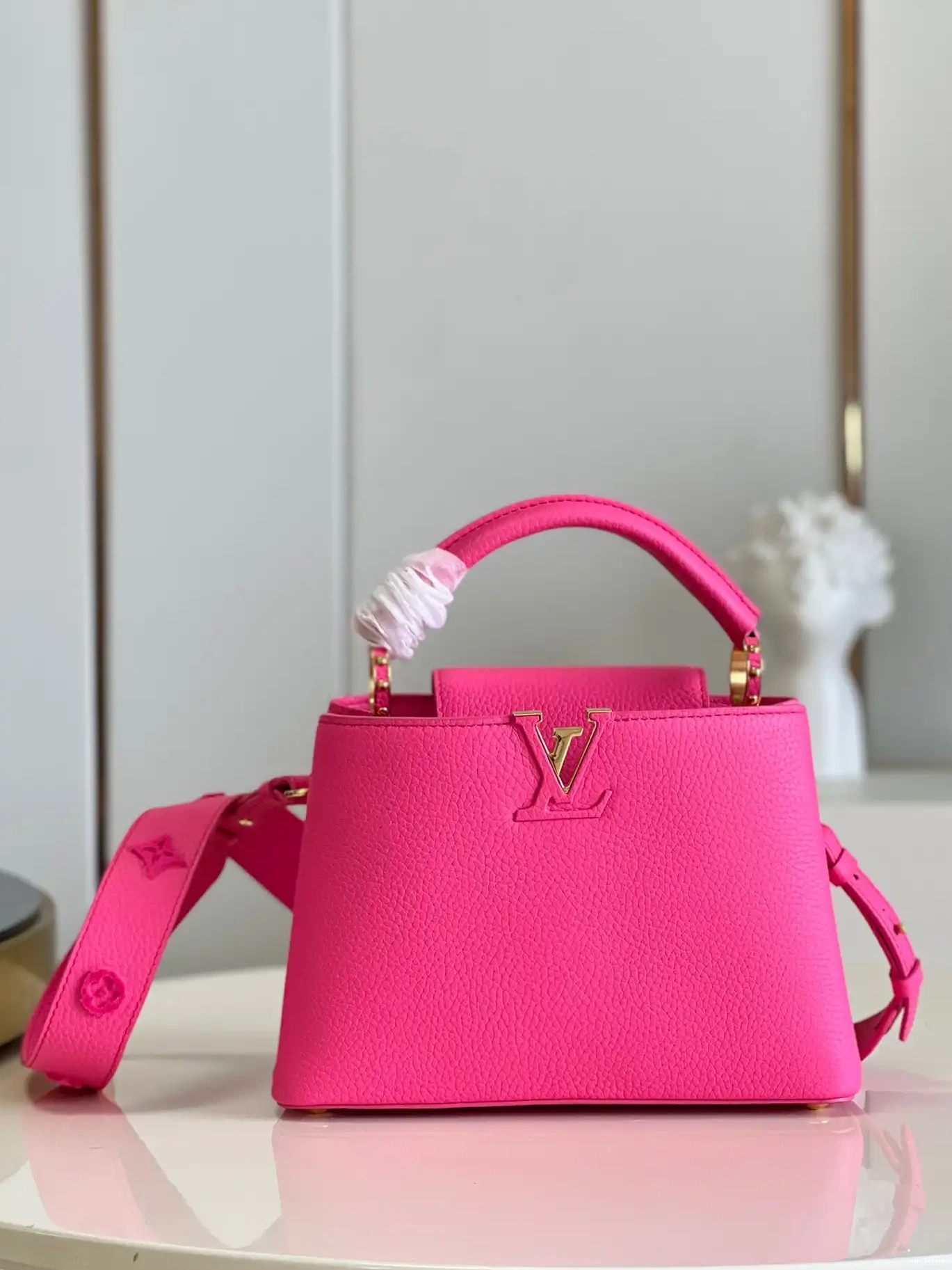 Cheap BB LOUIS VUITTON CAPUCINES 0512